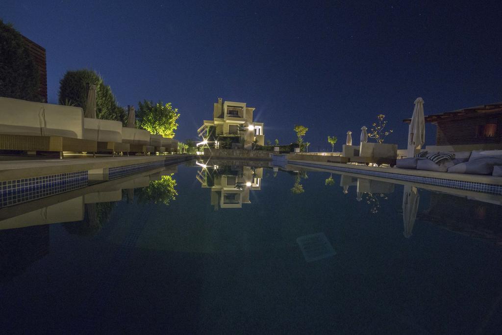 Niovi Boutique Apartments Afytos Quarto foto